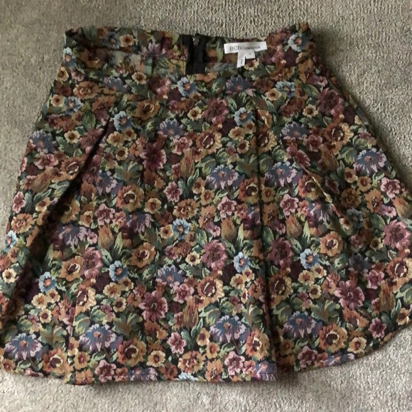 BCBGeneration Dresses & Skirts - Floral Skirt- Size Medium BCBGeneration Dresses & Skirts - Floral Skirt- Size Medium